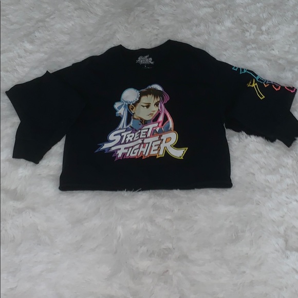 Forever 21 Tops - F21 Street Fighter long sleeve crop top